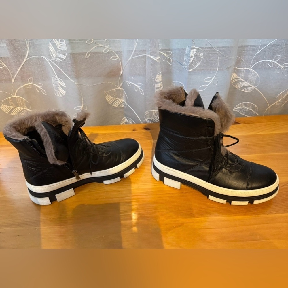 Unity in Diversity- Black Leather Fur-Lined Women's Boots